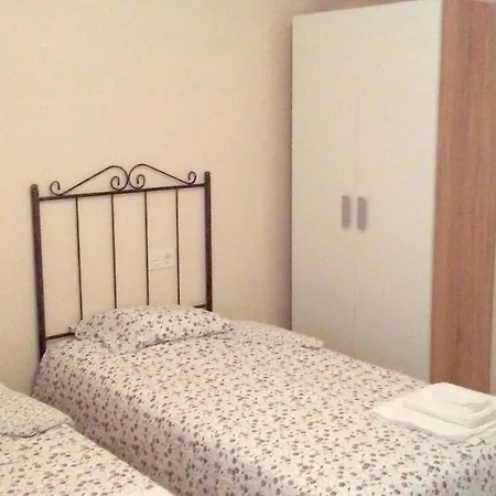 Charming In 80 Sqm Garden Views Oviedo